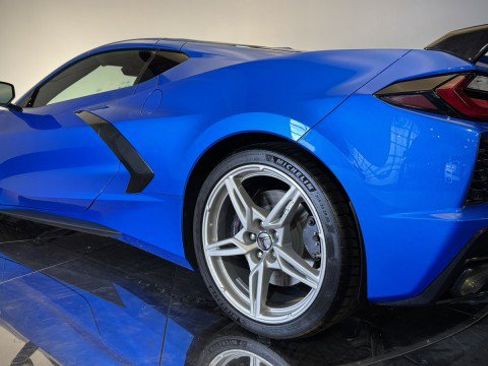 Used 2024 Chevrolet Corvette Stingray Premium Cpe w/ Z51 Performance Package RWD image 25