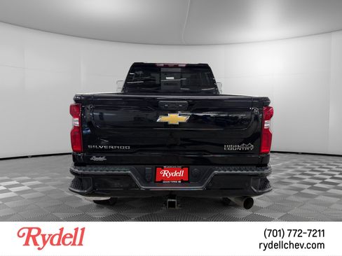 Used 2024 Chevrolet Silverado 3500 High Country w/ High Country Premium Package AWD/4WD image 4