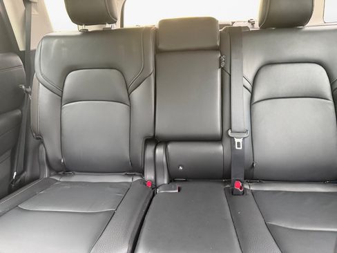 Certified 2025 Nissan Pathfinder SL FWD image 12