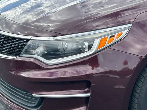 Used 2018 Kia Optima LX FWD image 9