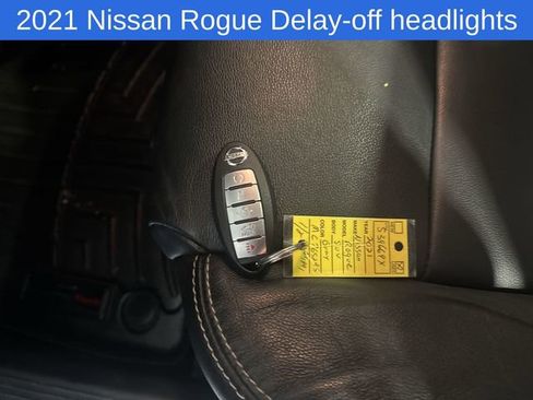 Used 2021 Nissan Rogue SL image 29