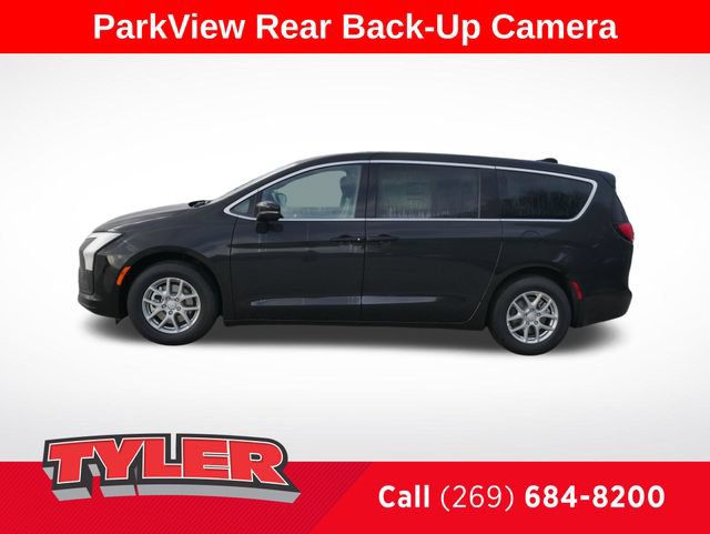 New 2027 Chrysler Pacifica Select FWD image 4