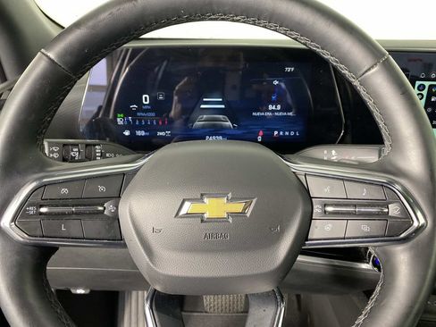 Used 2025 Chevrolet Equinox LT w/ Convenience Package II AWD/4WD image 14