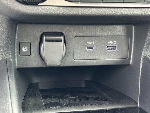 New 2025 Nissan Versa SR image 23