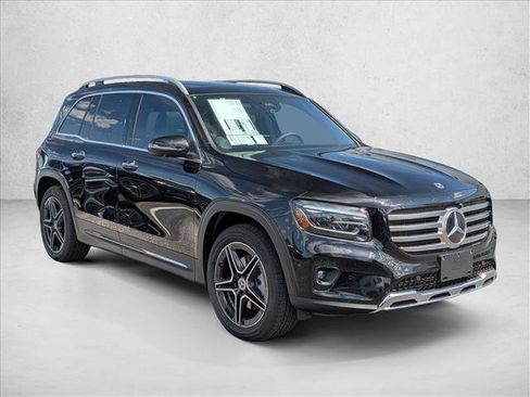 New 2026 Mercedes-Benz GLB 250 4MATIC image 7