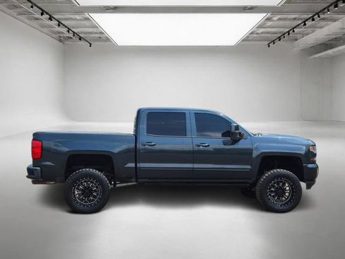 Used 2018 Chevrolet Silverado 1500 LT w/ All Star Edition AWD/4WD image 7