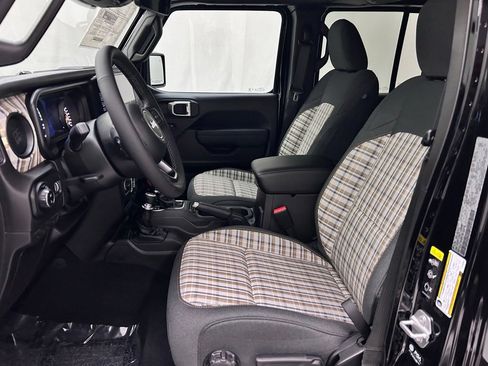 New 2026 Jeep Gladiator Mojave AWD/4WD image 13