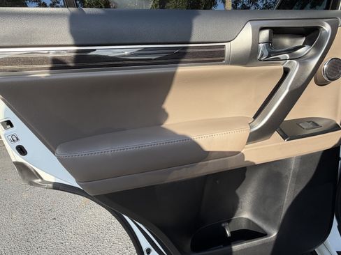 Certified 2023 Lexus GX 460 Luxury w/ Accessory Package AWD/4WD image 30