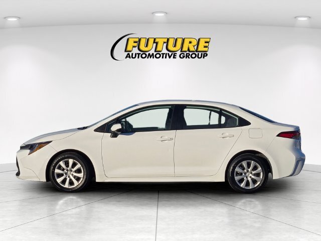 Certified 2025 Toyota Corolla LE FWD image 9