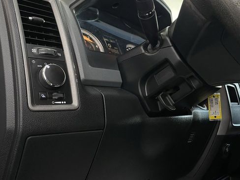 Used 2016 RAM 2500 Tradesman w/ Chrome Appearance Group image 23