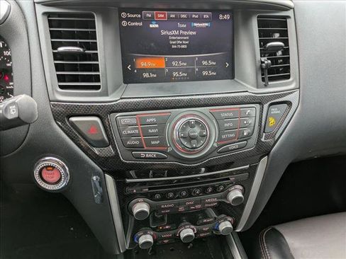 Used 2020 Nissan Pathfinder SL AWD/4WD image 12