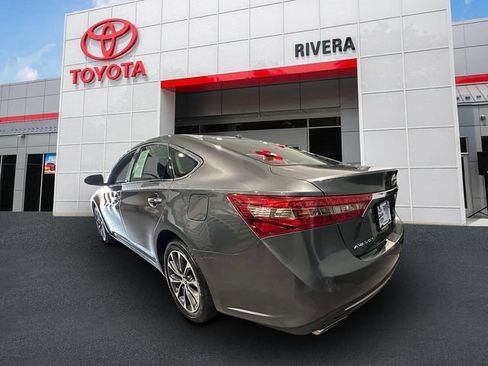 Used 2017 Toyota Avalon XLE w/ Carpet Mat Package FWD image 4