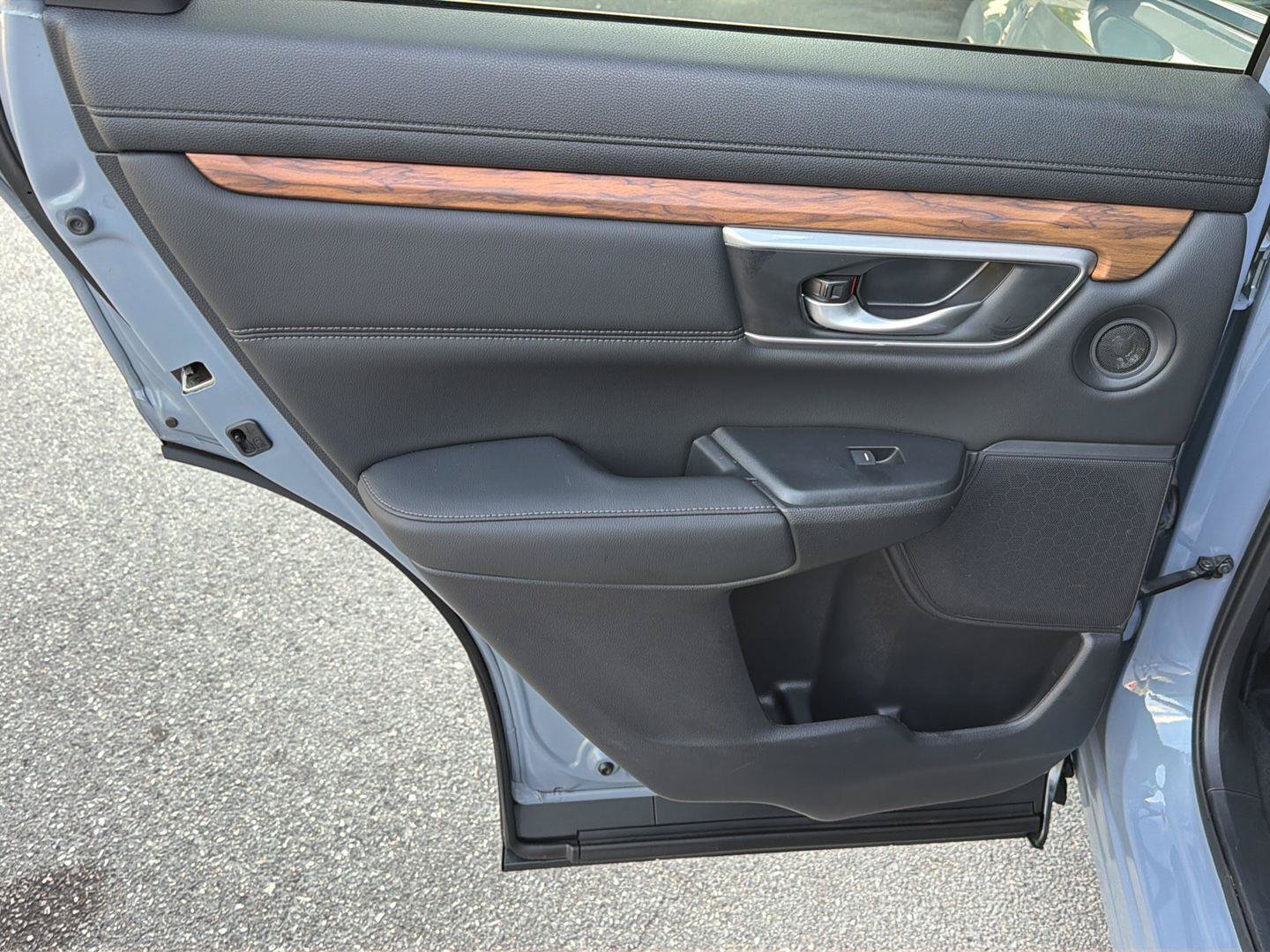 Used 2020 Honda CR-V EX-L image 17