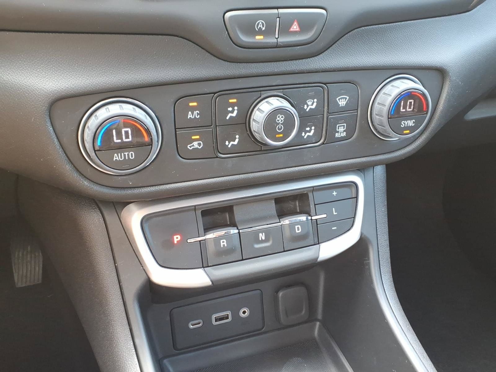 Certified 2024 GMC Terrain SLE w/ Driver Convenience Package FWD image 18