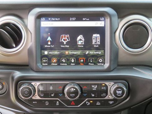 Used 2020 Jeep Gladiator Rubicon AWD/4WD image 14