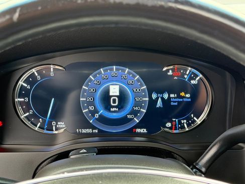Used 2017 Cadillac Escalade Luxury AWD/4WD image 23
