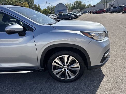 Used 2022 Subaru Ascent Limited image 2
