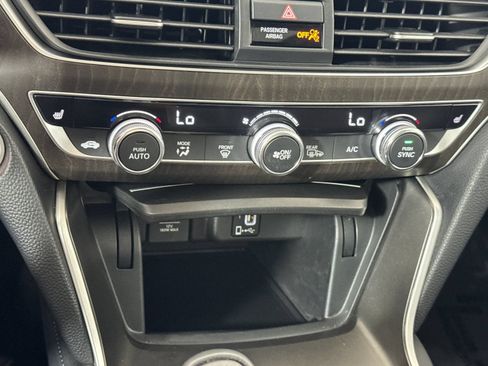 Used 2018 Honda Accord EX-L image 19