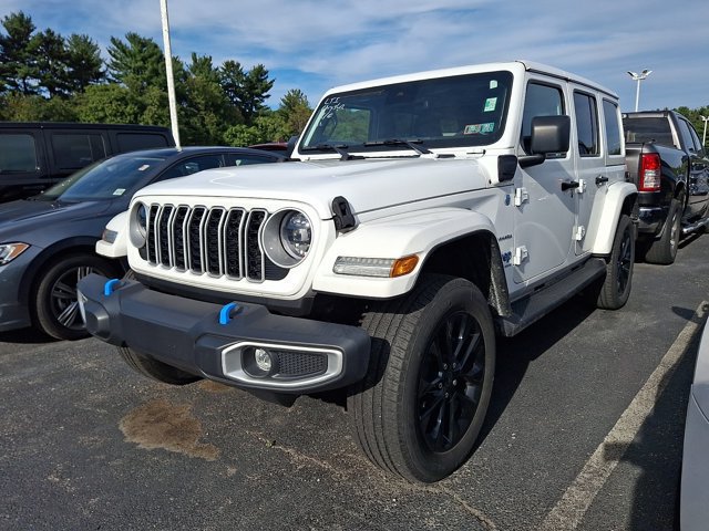 Certified 2024 Jeep Wrangler Unlimited Sahara w/ Safety Group AWD/4WD image 3