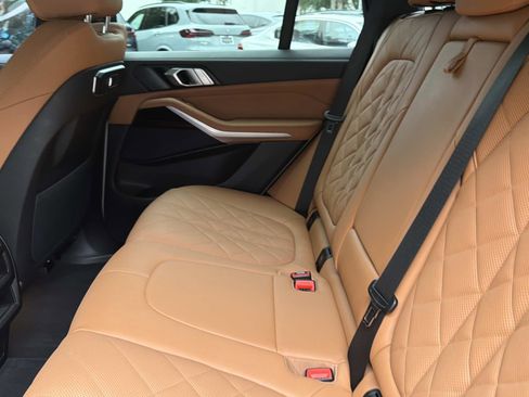 Certified 2025 BMW X5 xDrive40i w/ M Sport Package AWD/4WD image 13