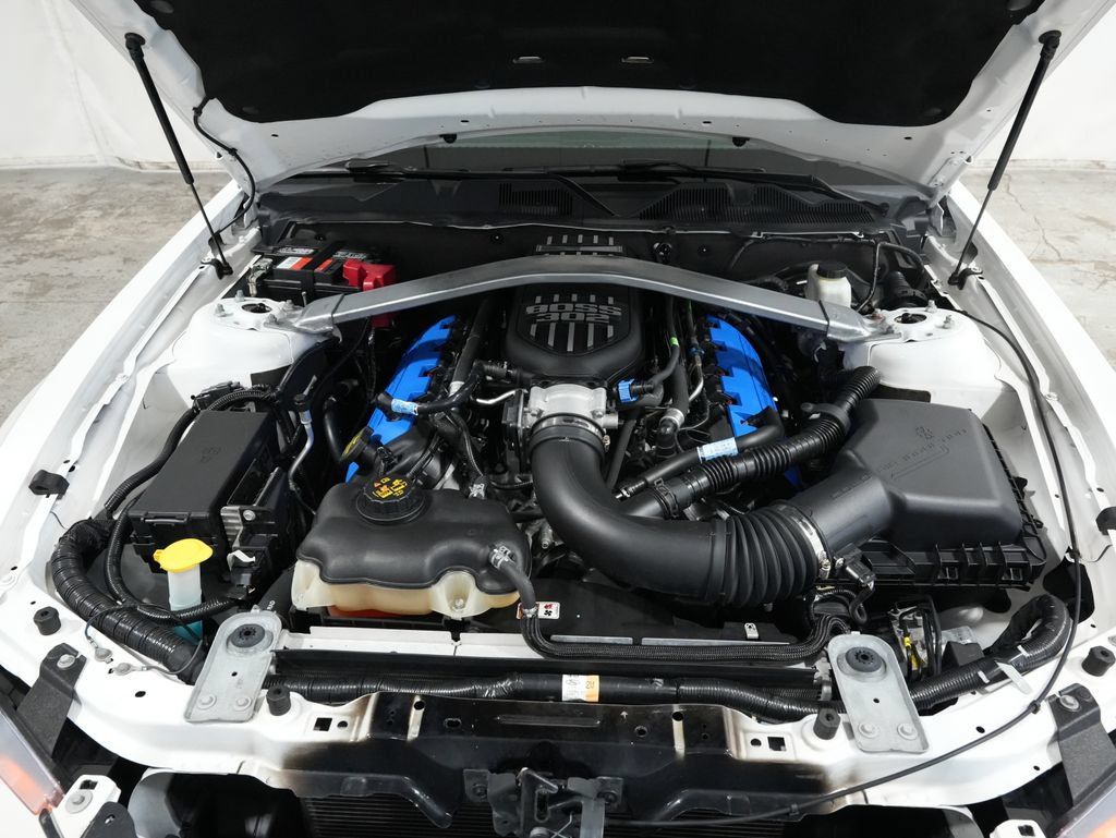 Used 2012 Ford Mustang Boss 302 w/ Boss 302 Accessory Pkg RWD image 30