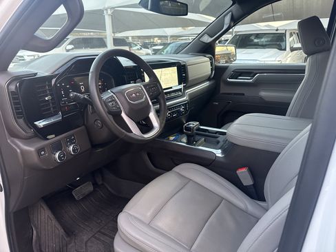 Certified 2024 GMC Sierra 1500 SLT image 8