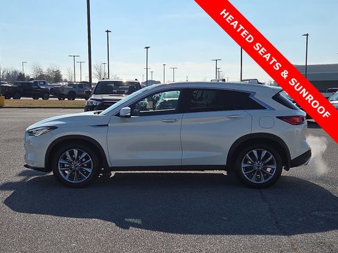 Used 2022 INFINITI QX50 Essential image 3