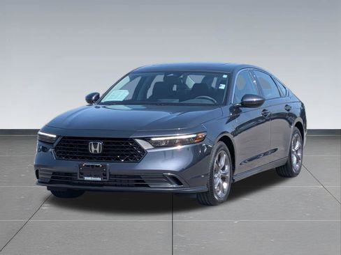 Certified 2023 Honda Accord EX image 9