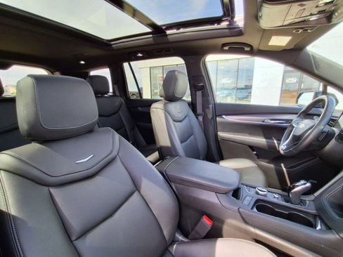Used 2024 Cadillac XT6 Luxury w/ LPO, Floor Liner Package AWD/4WD image 15