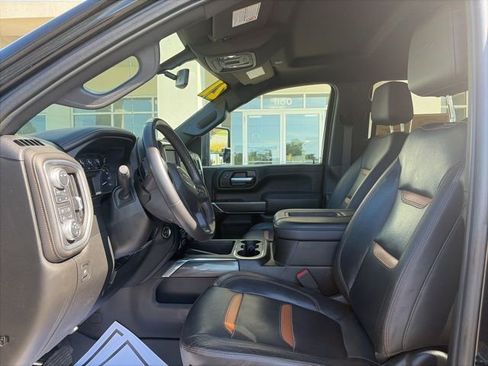Used 2021 GMC Sierra 2500 AT4 w/ AT4 Preferred Package AWD/4WD image 7