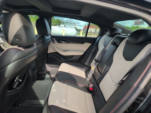 Certified 2024 Cadillac CT5 Sport RWD image 32