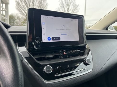 Used 2024 Toyota Corolla LE image 19