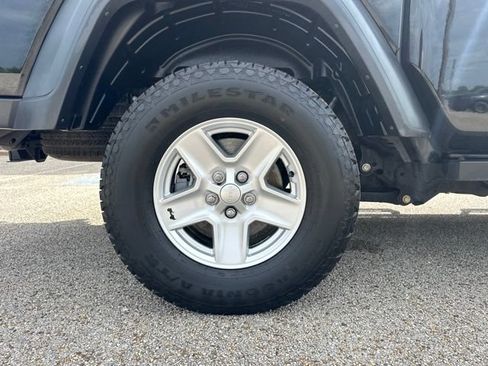 Used 2020 Jeep Gladiator Sport w/ Quick Order Package 24S AWD/4WD image 53