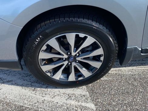 Used 2017 Subaru Outback 2.5i Limited image 17
