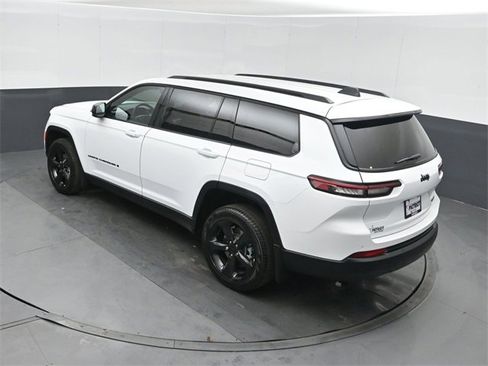New 2025 Jeep Grand Cherokee L Limited w/ Black Appearance Package image 36