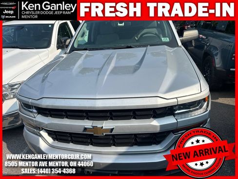 Used 2018 Chevrolet Silverado 1500 Custom w/ Custom Value Package AWD/4WD image 2