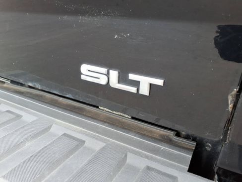 Used 2015 GMC Sierra 1500 SLT w/ SLT Crew Cab Value Package AWD/4WD image 6