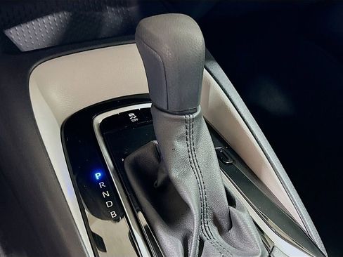 New 2025 Toyota Corolla LE FWD image 17