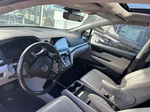 Used 2018 Honda Odyssey Elite image 12
