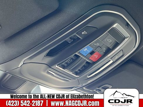 New 2025 Jeep Grand Cherokee Altitude image 28