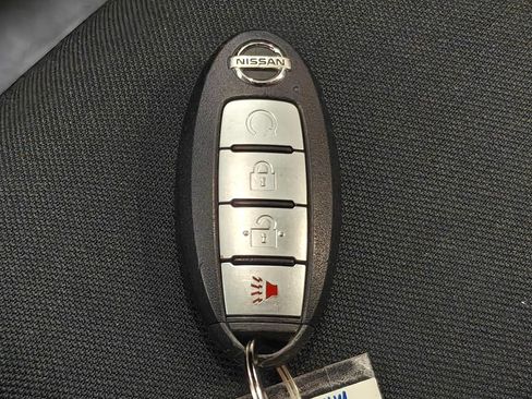 Used 2019 Nissan Pathfinder SV AWD/4WD image 13