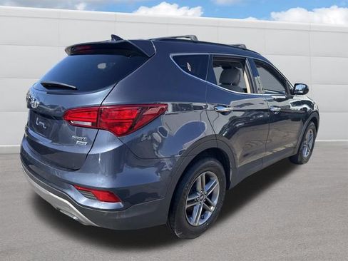 Used 2017 Hyundai Santa Fe Sport image 9