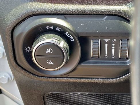 Used 2022 Jeep Gladiator Rubicon w/ LED Lighting Group AWD/4WD image 28