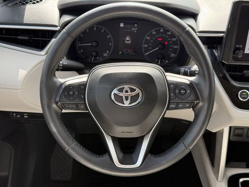 Used 2024 Toyota Corolla Cross LE FWD image 16