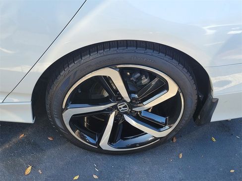 Used 2019 Honda Accord Sport image 6
