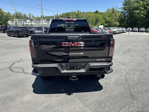 New 2026 GMC Sierra 2500 AT4 w/ AT4 Premium Plus Package AWD/4WD image 4