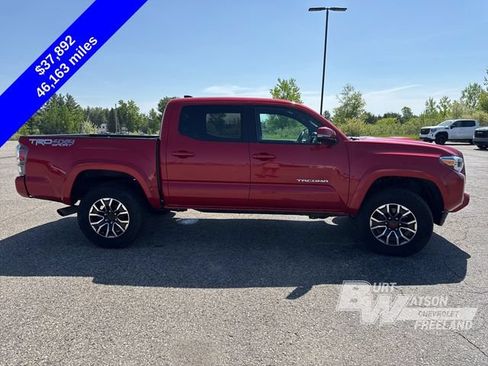 Used 2022 Toyota Tacoma TRD Sport AWD/4WD image 8