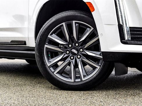 Used 2023 Cadillac Escalade Sport Platinum image 2