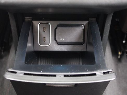 Certified 2022 Mercedes-Benz GLS 450 4MATIC image 32