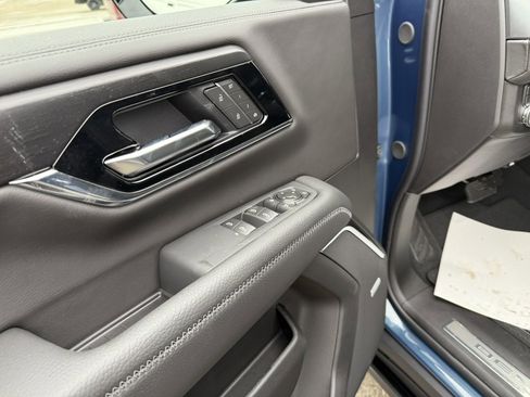 New 2026 GMC Yukon Denali w/ Sun & Power Step Package image 15